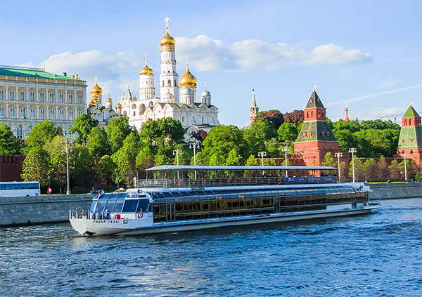 Аренда теплохода Ривер Палас в Москве