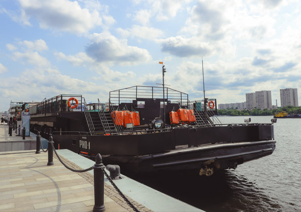 Аренда теплохода Рио-1 Loft Boat в Москве